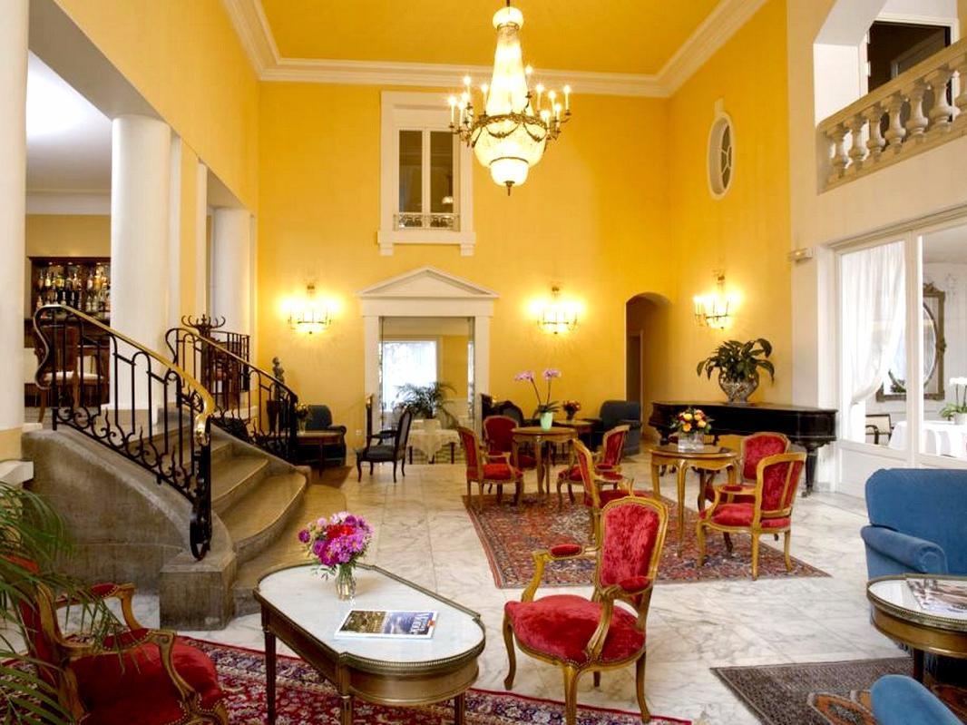 Logis Hotel Royal Saint-Mart Руайя Экстерьер фото