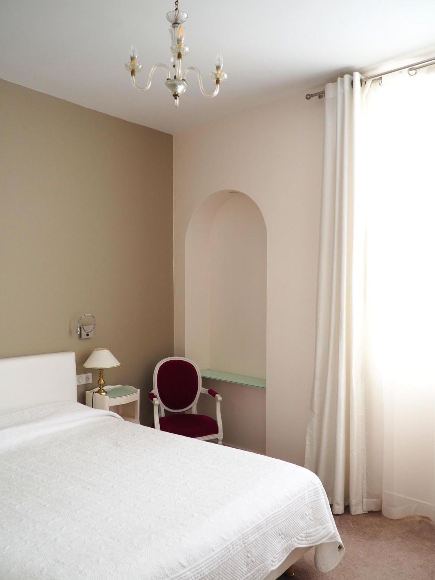 Logis Hotel Royal Saint-Mart Руайя Экстерьер фото