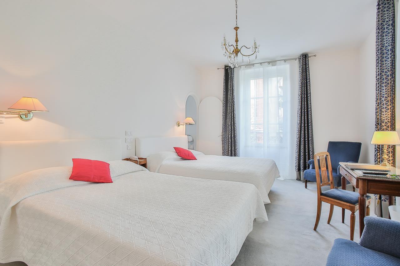 Logis Hotel Royal Saint-Mart Руайя Экстерьер фото