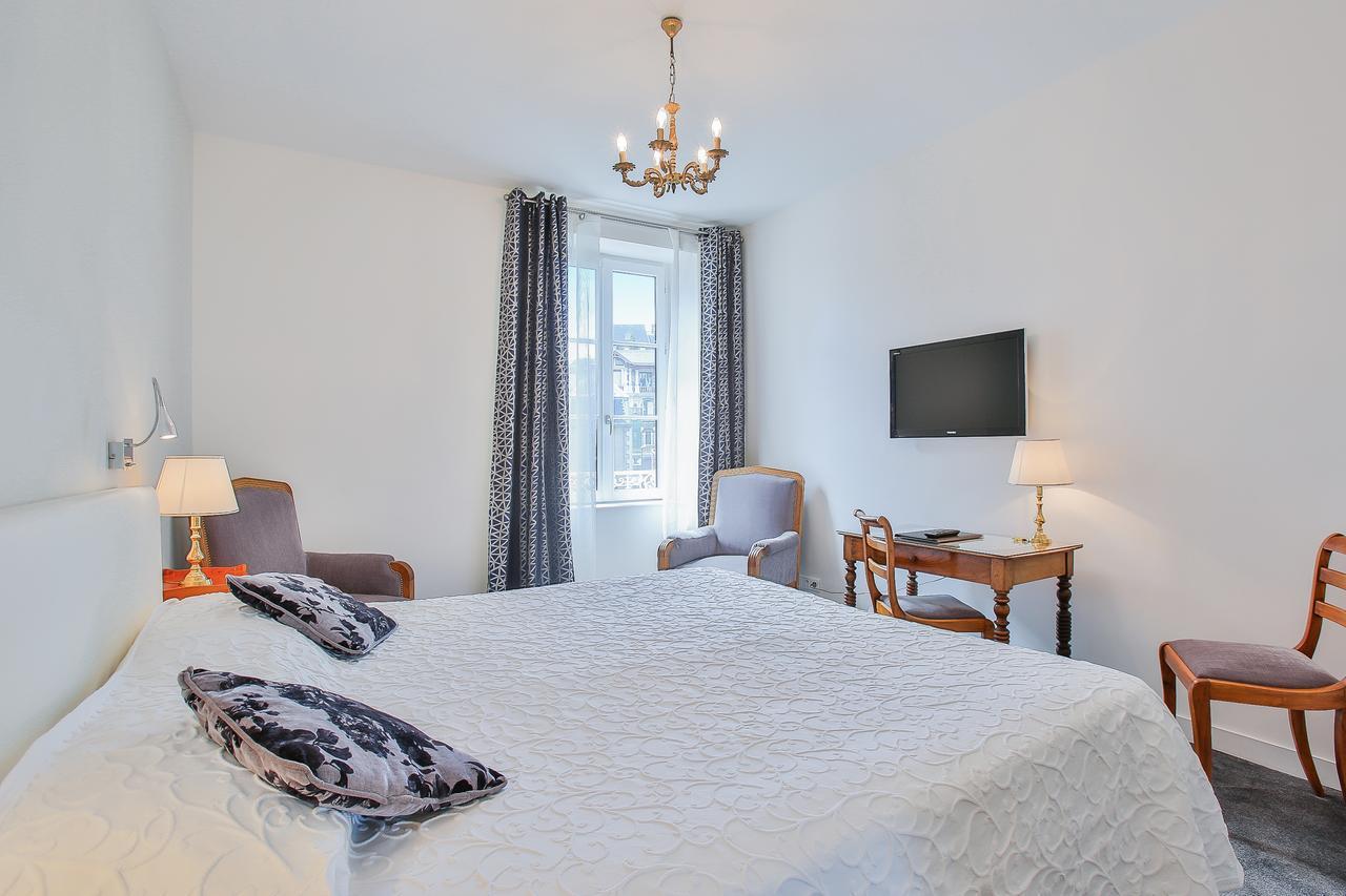 Logis Hotel Royal Saint-Mart Руайя Экстерьер фото